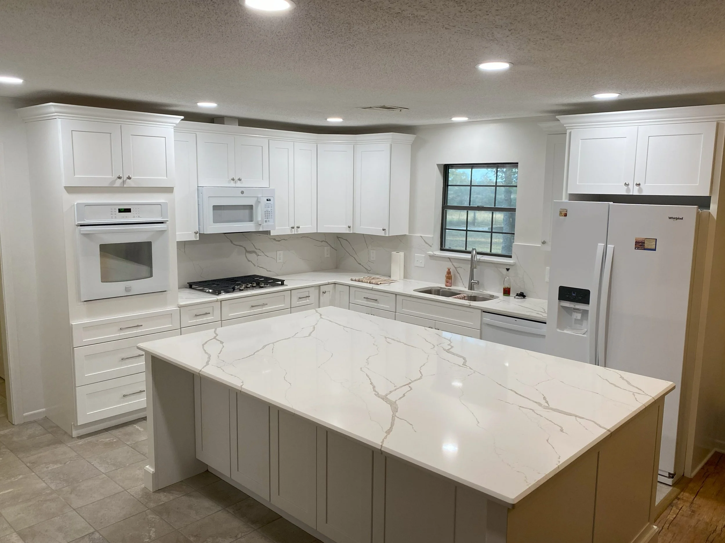 A remodelled kitchen in North Bryan by J2 Construction